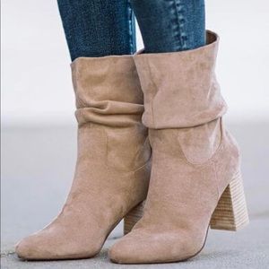 NEW DARBY SLOUCHED STACKED HEEL BOOTIE TAN SIZE 10